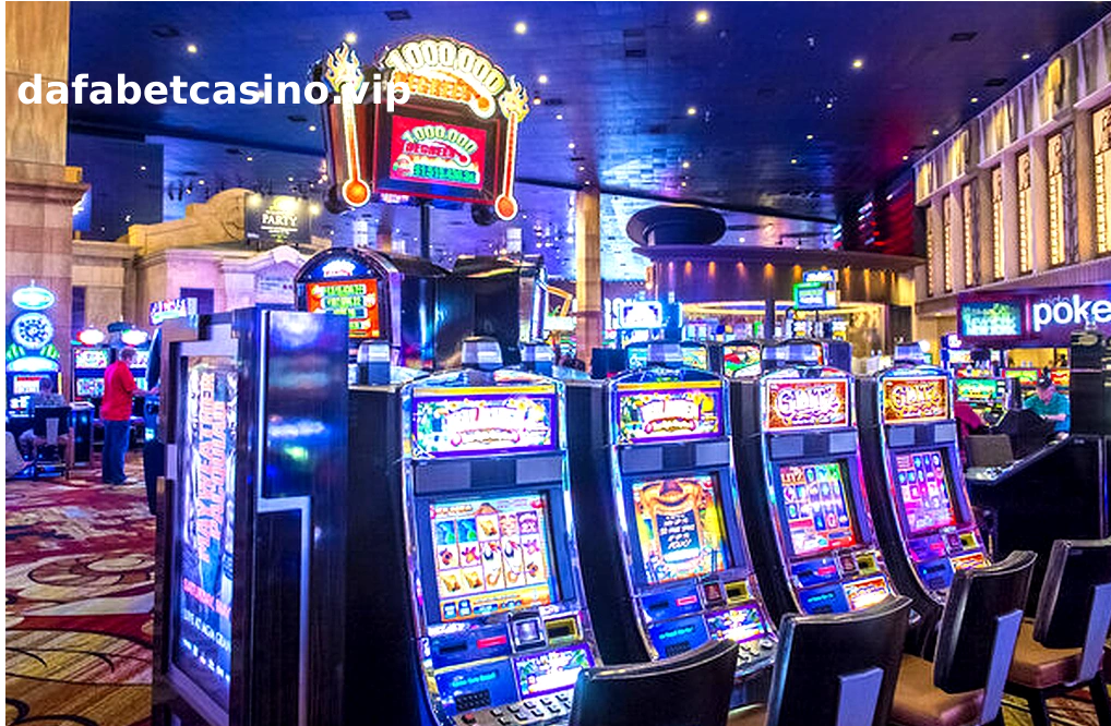 Baccarat trực tuyến là một trò chơi bài phổ biến trong casino.